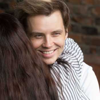 Böse Empathen erkennen Zeichen falsches Lächeln